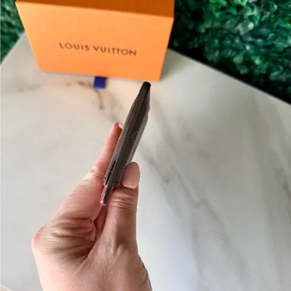Louis Vuitton Monogram Card Holder with Pink Trim - Picture 5 of 7